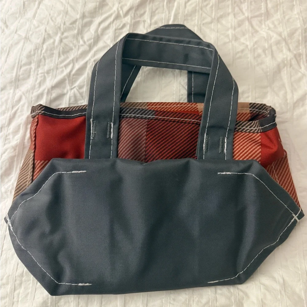 LL Bean Everyday Lightweight Tote - Picture 2 of 2